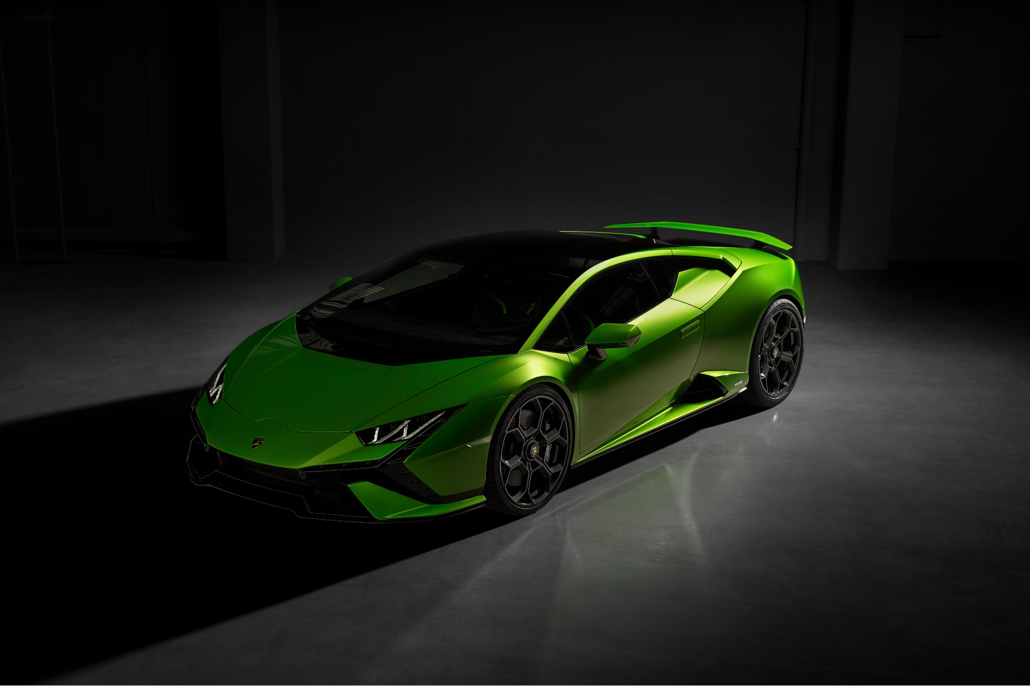2022 Lamborghini Huracan Tecnica launched in India for ₹4.04 crore 2022 Lamborghini Huracan Tecnica launched in India for ₹4.04 crore