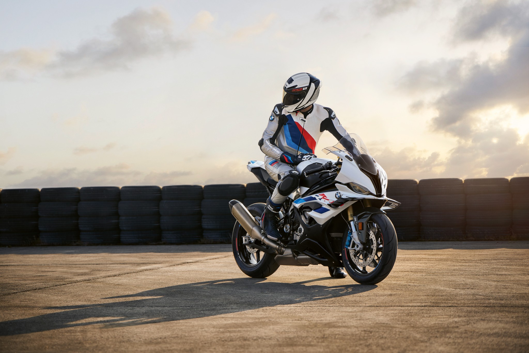 2023 BMW S 1000 RR breaks cover 2023 BMW S 1000 RR breaks cover