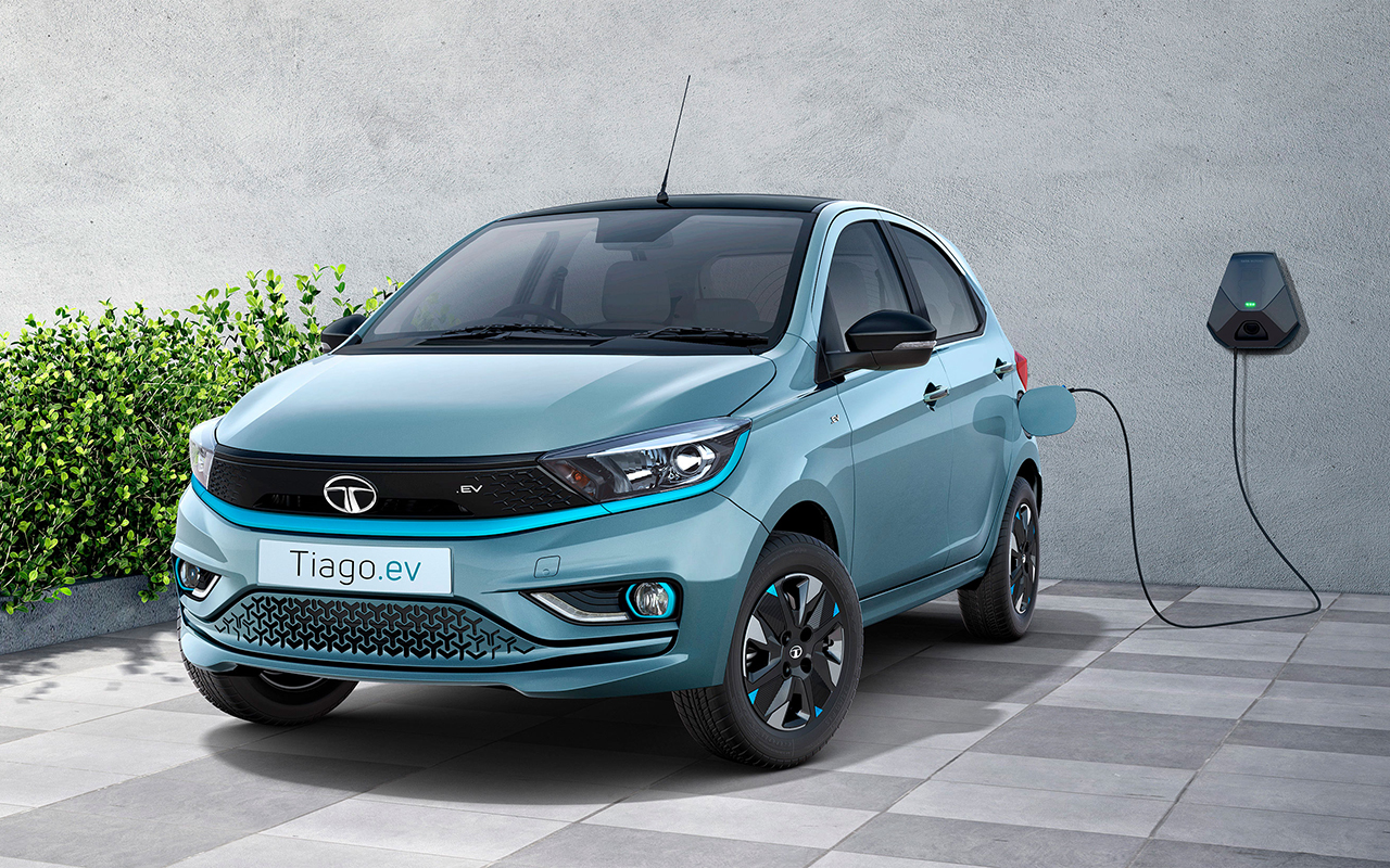 Tata Tiago EV launched at Rs 8.49 Lakh, claims 315km range Tata Tiago EV launched at Rs 8.49 Lakh, claims 315km range