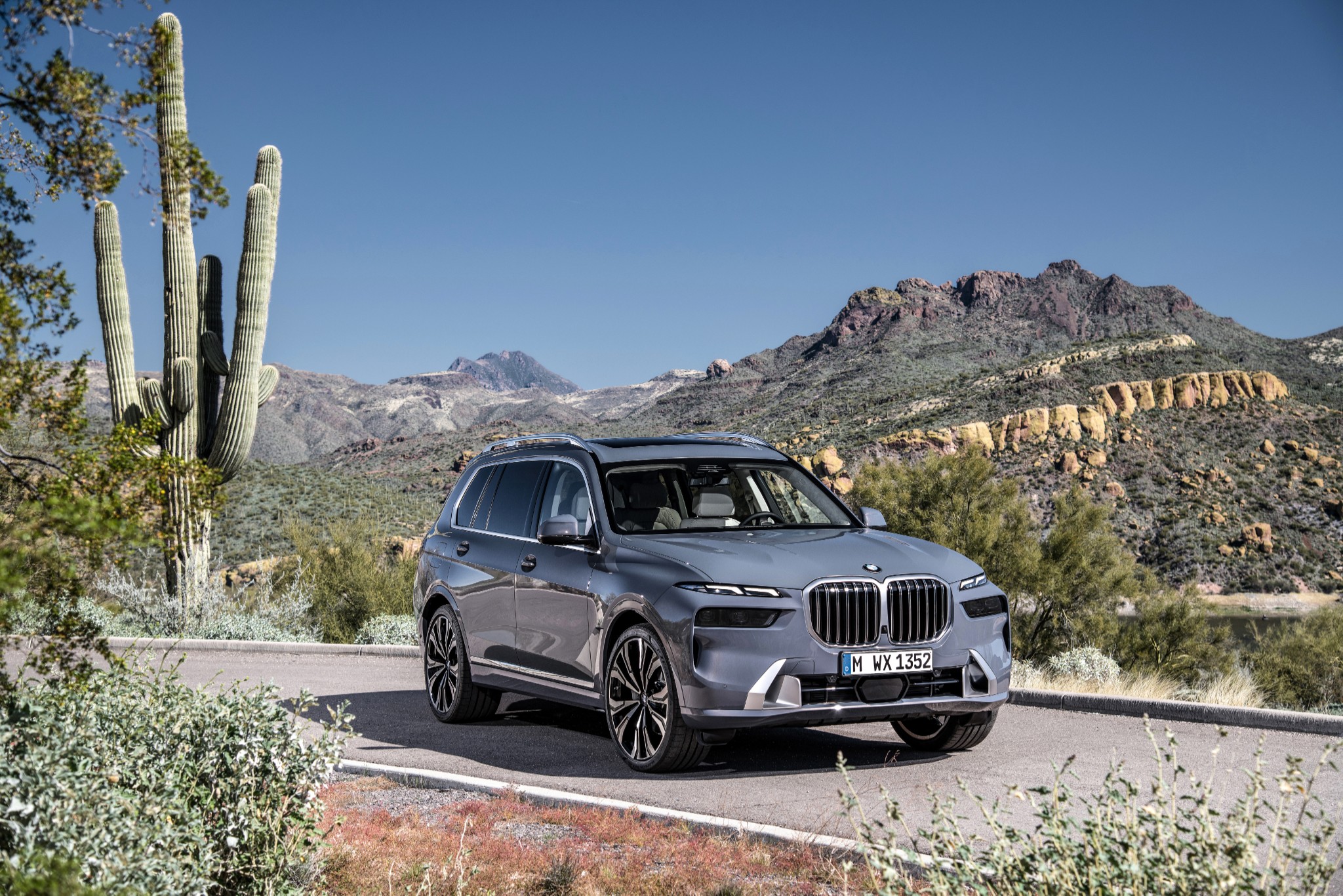 2022 BMW X7 facelift first drive review: Does a bigger grille make a better car? 2022 BMW X7 facelift first drive review: Does a bigger grille make a better car?