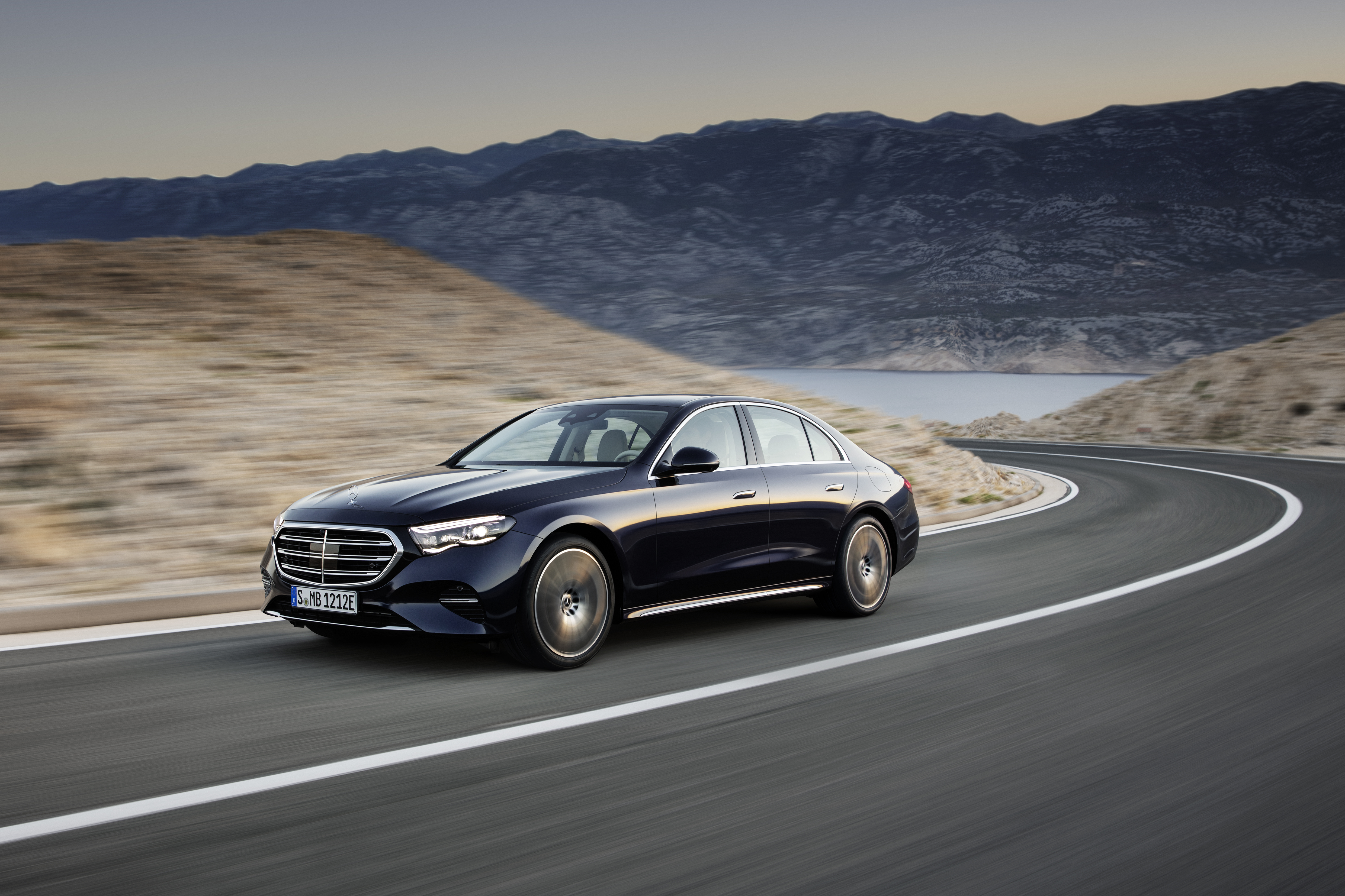 2023 Mercedes-Benz E-Class unveiled