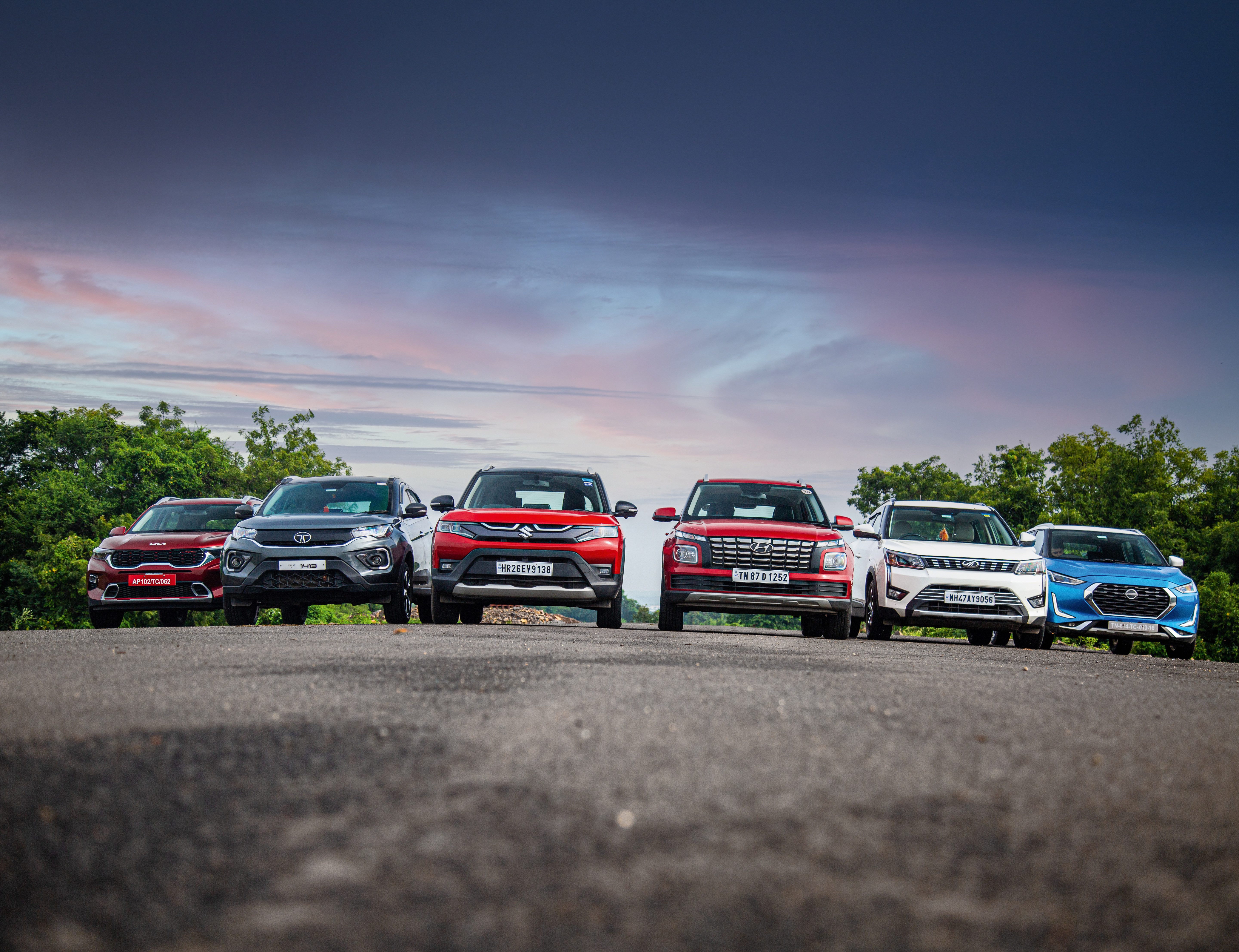 Compact SUV comparo: Brezza vs Magnite vs Nexon vs Sonet vs Venue vs XUV300 Compact SUV comparo: Brezza vs Magnite vs Nexon vs Sonet vs Venue vs XUV300