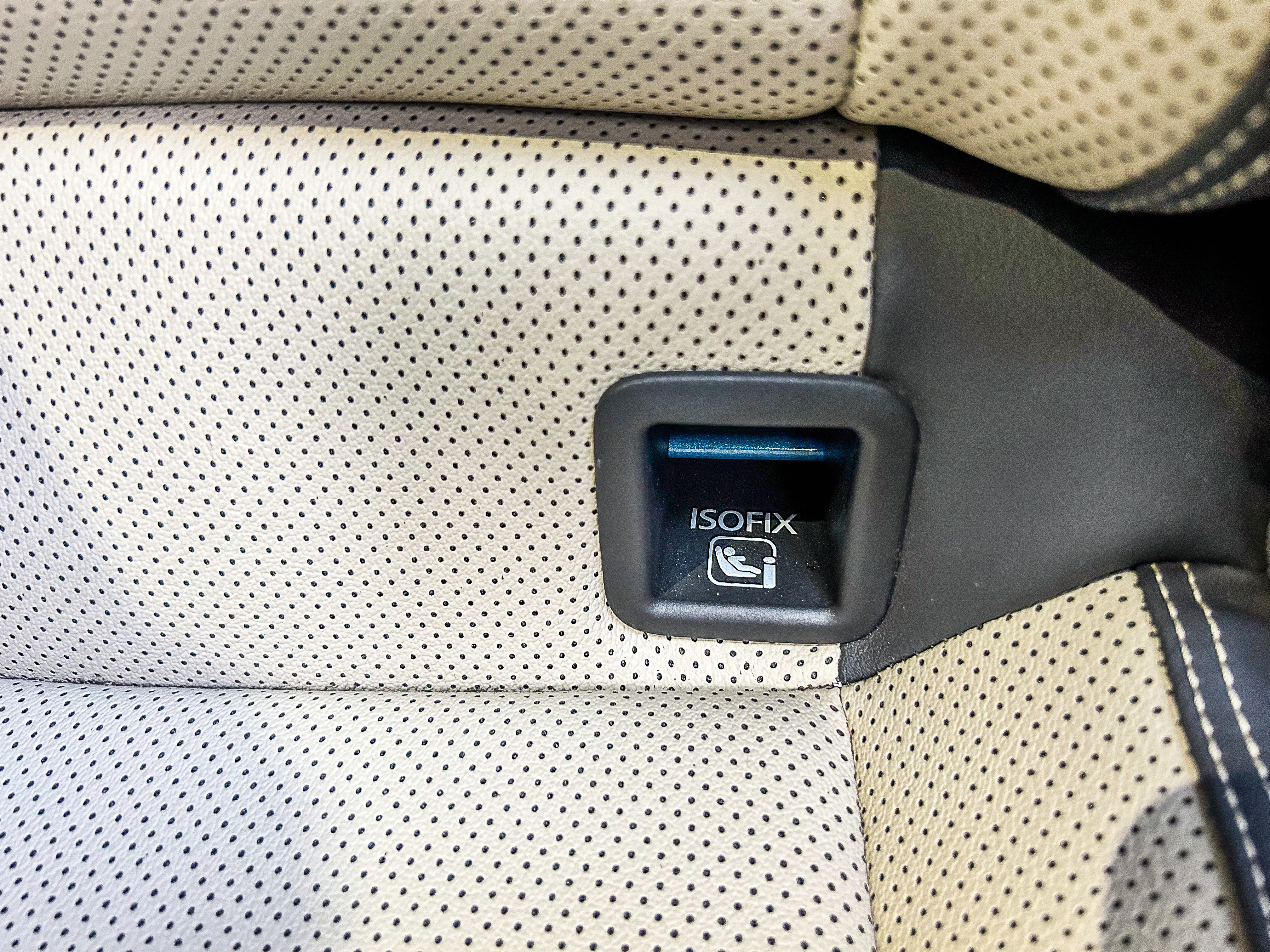 How to use a child seat: Explained with the Skoda Slavia How to use a child seat: Explained with the Skoda Slavia