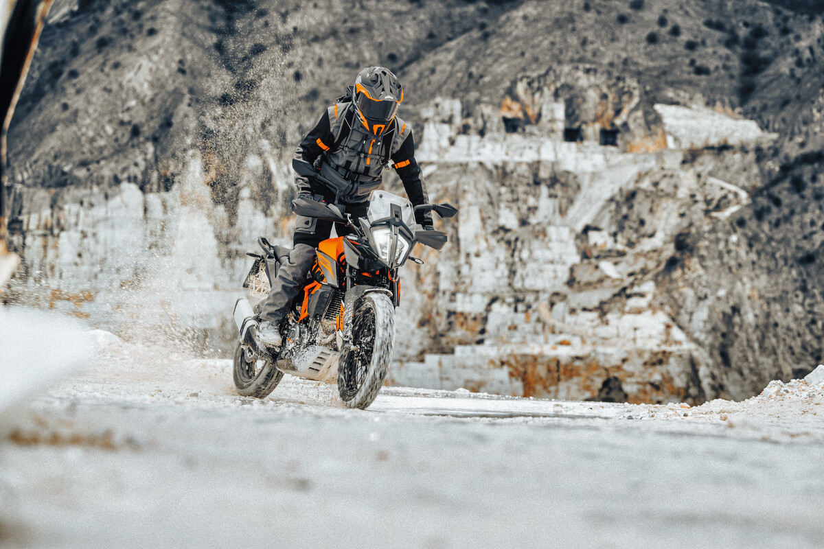 2023 KTM 390 Adventure launched with adjustable suspension and spoke wheels 2023 KTM 390 Adventure launched with adjustable suspension and spoke wheels