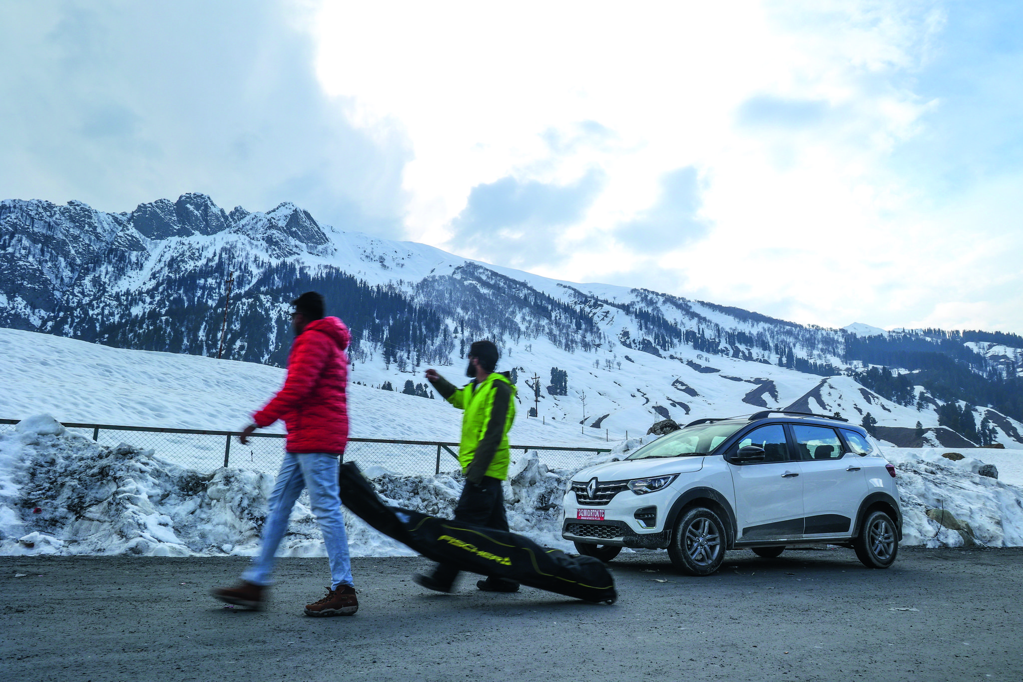 Adventure Sports with Renault Triber | Chapter 1: Skiing Adventure Sports with Renault Triber | Chapter 1: Skiing