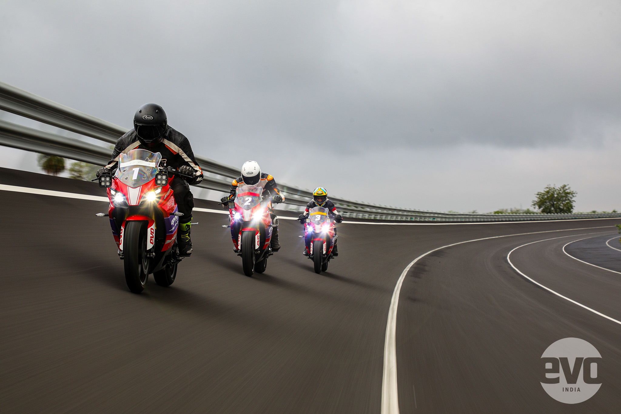24 hour speed endurance challenge | Breaking the record with the TVS Apache RR 310 shod in Apollo Alpha H1 tyres 24 hour speed endurance challenge | Breaking the record with the TVS Apache RR 310 shod in Apollo Alpha H1 tyres