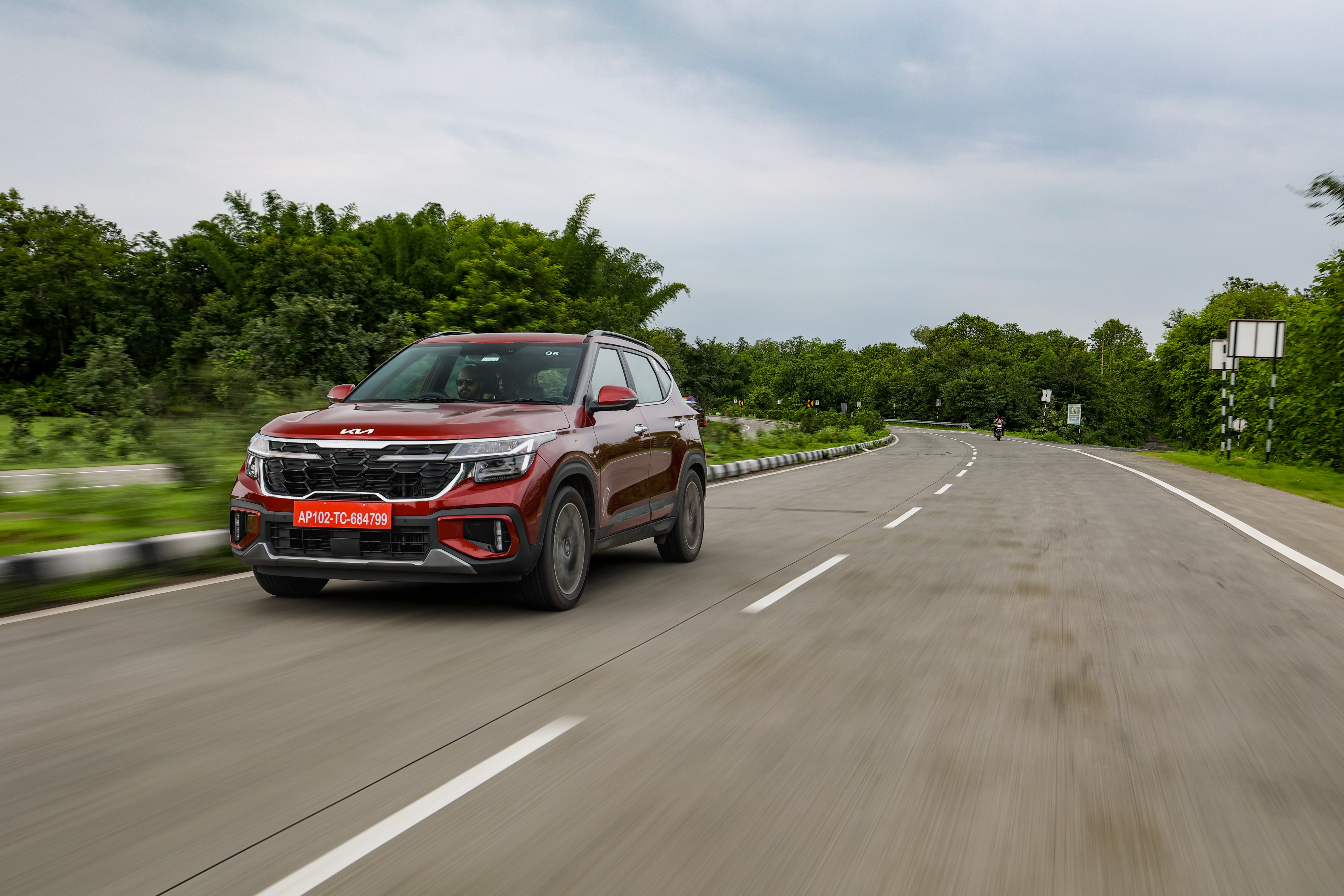 Kia launches new GTX+ (S) and X-Line (S) variants for its Seltos SUV Kia launches new GTX+ (S) and X-Line (S) variants for its Seltos SUV