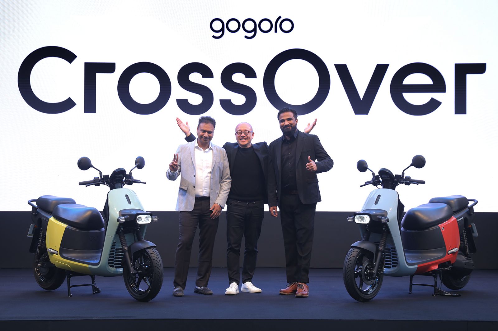 Gogoro unveils CrossOver e-scooter, launch in 2024 Gogoro unveils CrossOver e-scooter, launch in 2024