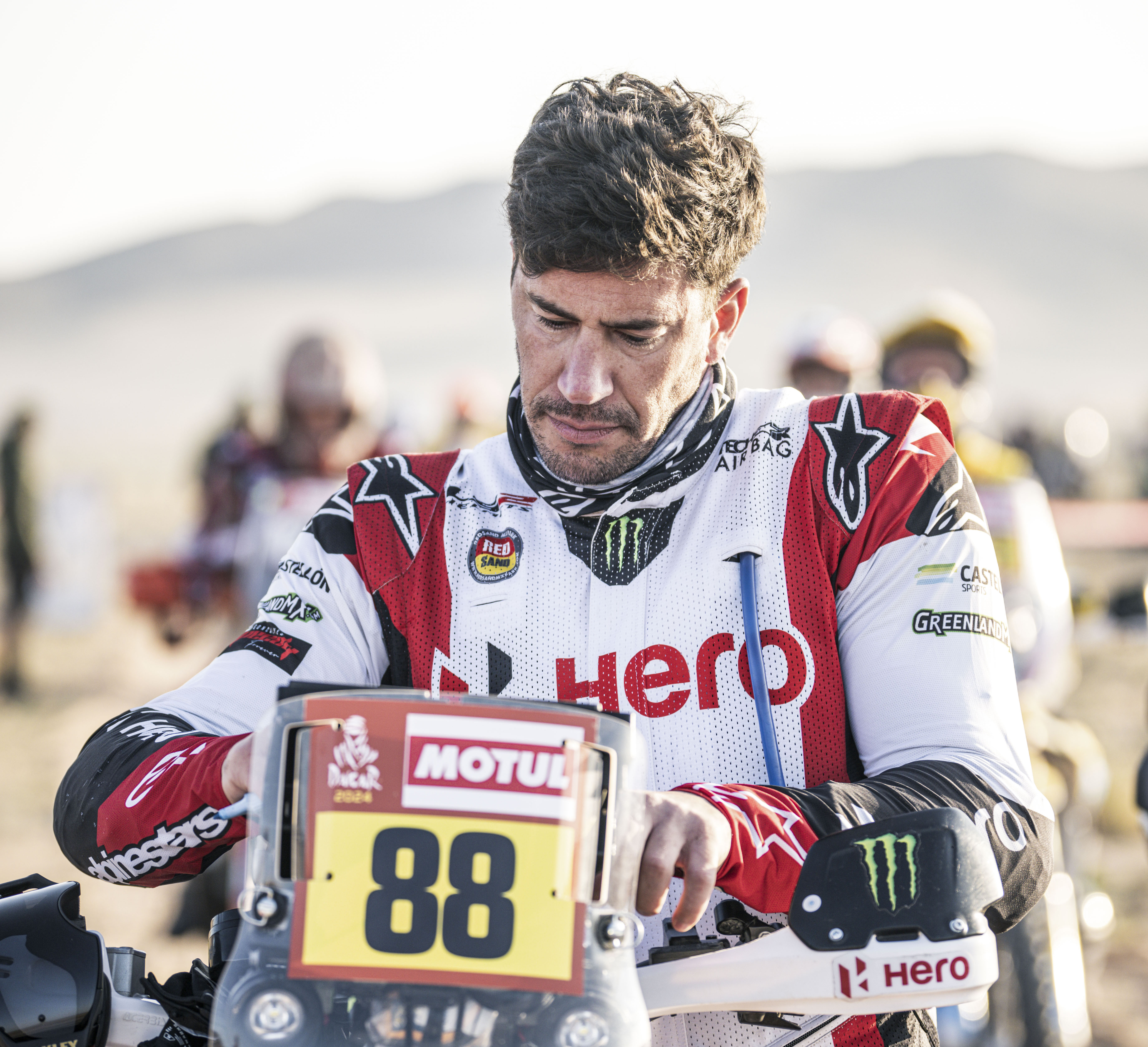 2024 Dakar Rally Stage 6 halts for the night: Hero’s Ross Branch drops to 2nd overall, Joan Barreda Bort climbs to 10th 2024 Dakar Rally Stage 6 halts for the night: Hero’s Ross Branch drops to 2nd overall, Joan Barreda Bort climbs to 10th