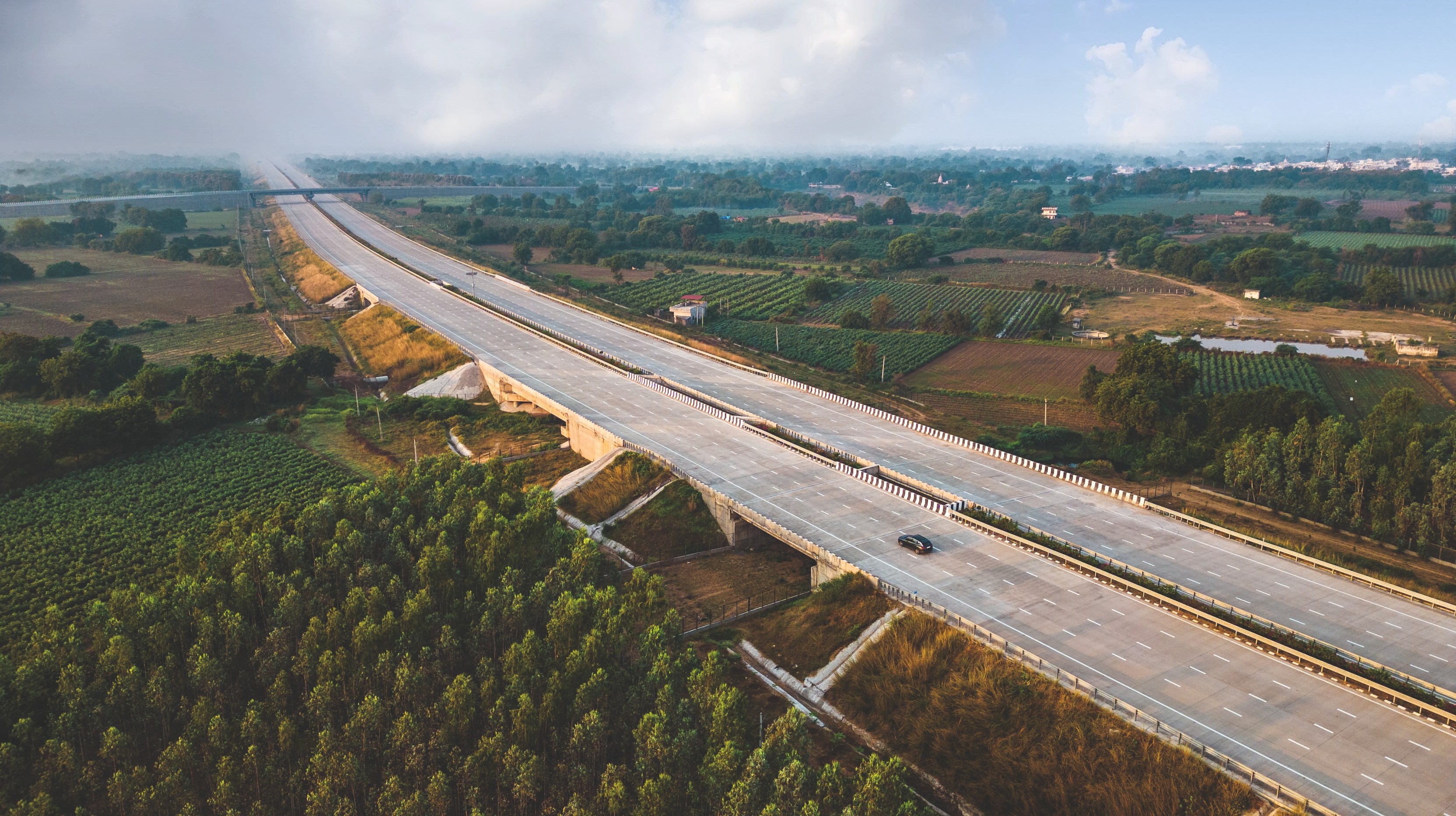 Great Driving Roads: Hyundai Tuscon takes on the Delhi-Mumbai expressway Great Driving Roads: Hyundai Tuscon takes on the Delhi-Mumbai expressway