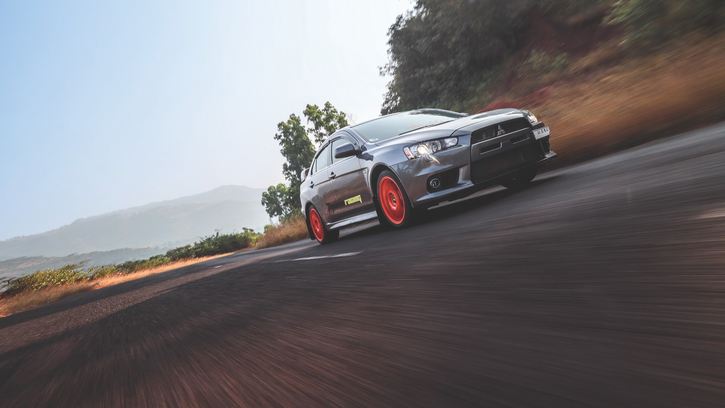 This tuned Mitsubishi Lancer Evo X rockets-past 7000 rpm!