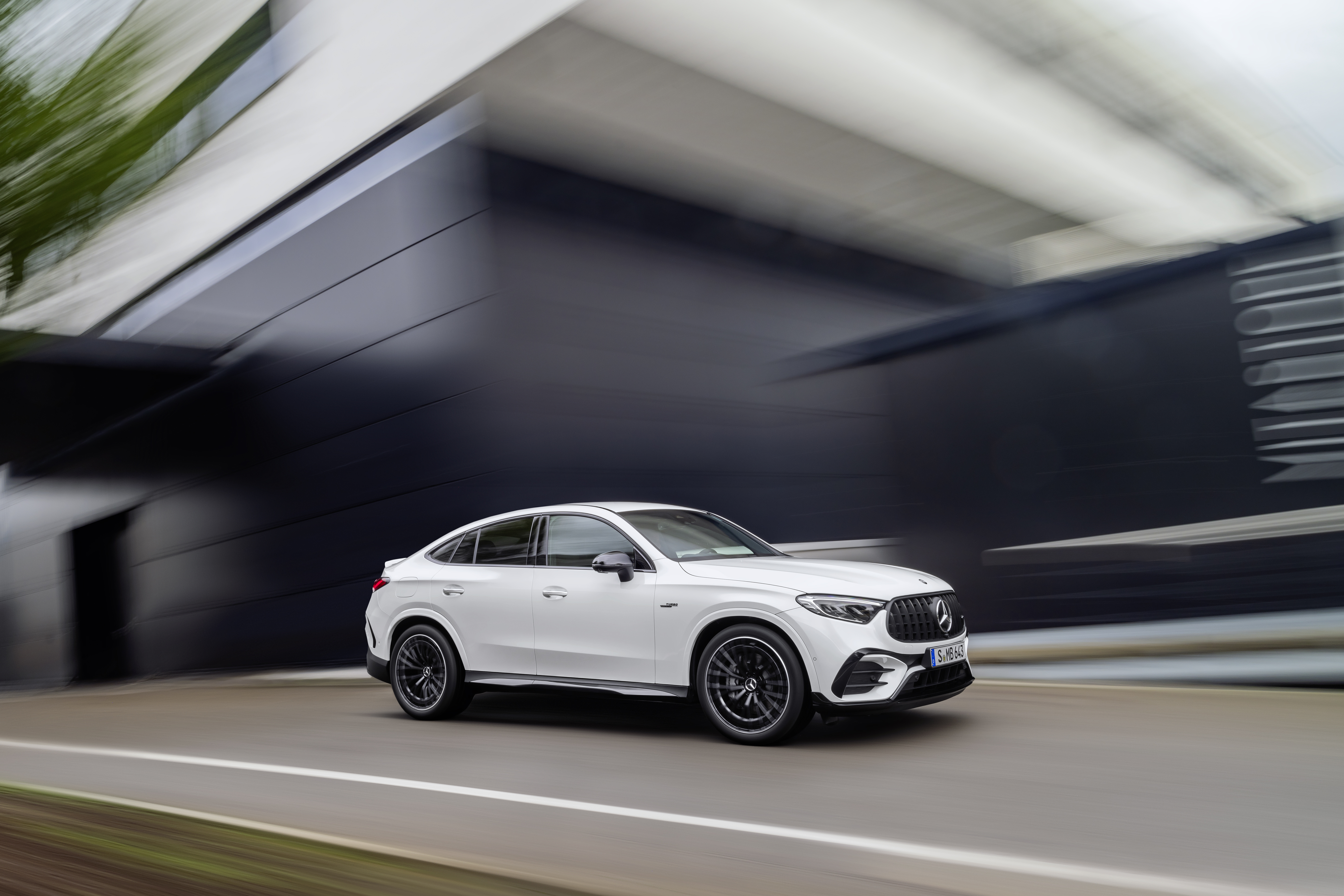 Mercedes-Benz launches AMG GLC 43 4Matic Coupe ₹1.1 crore Mercedes-Benz launches AMG GLC 43 4Matic Coupe ₹1.1 crore