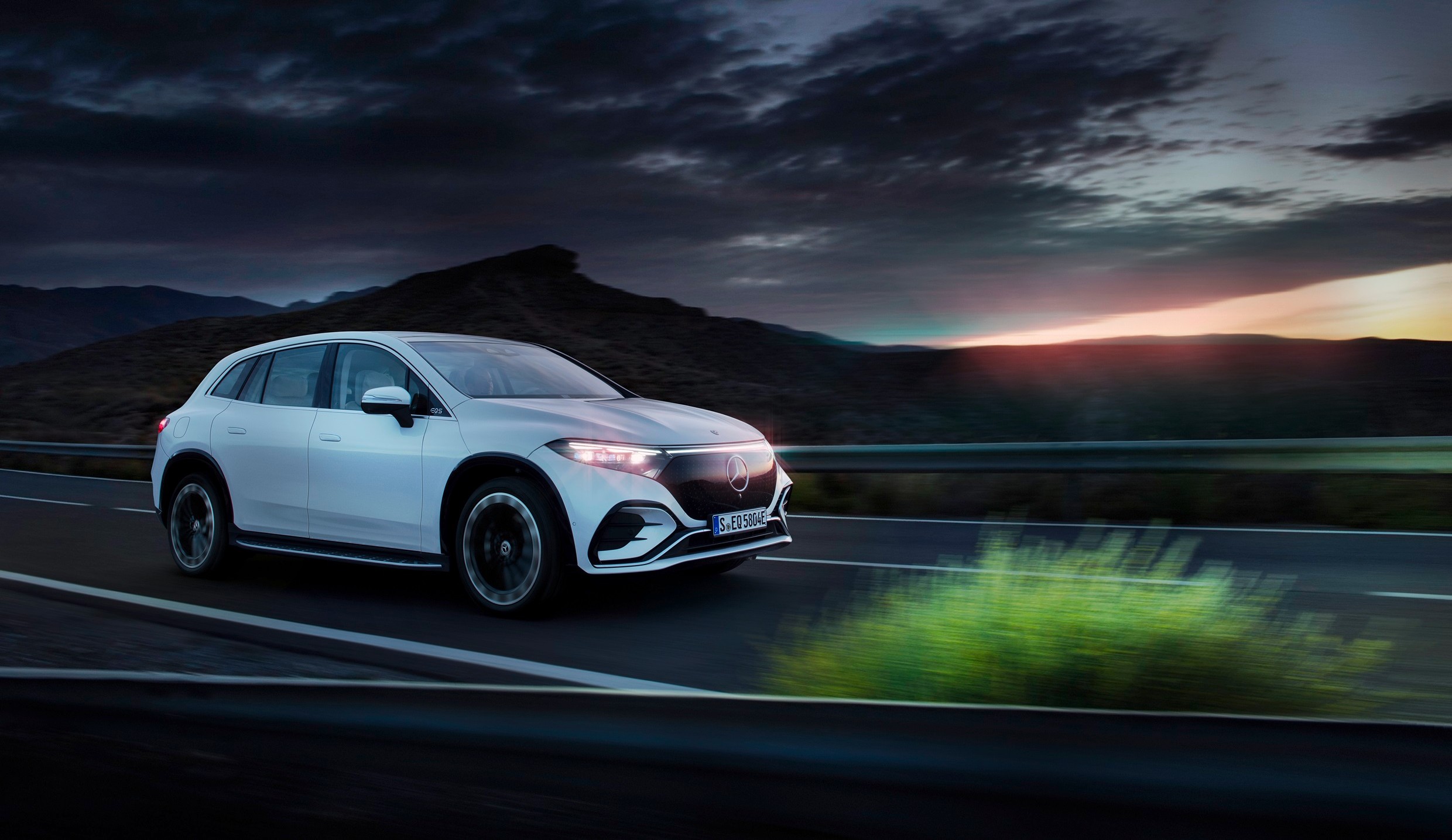 Mercedes-Benz EQS 580 SUV launched at ₹1.41 crore Mercedes-Benz EQS 580 SUV launched at ₹1.41 crore