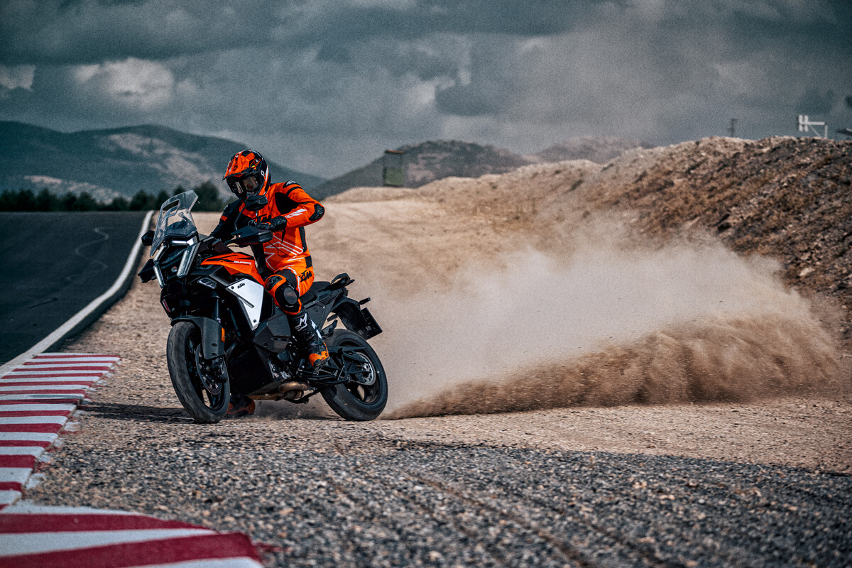 2025 KTM 1390 Super Adventure S EVO unveiled globally 2025 KTM 1390 Super Adventure S EVO unveiled globally