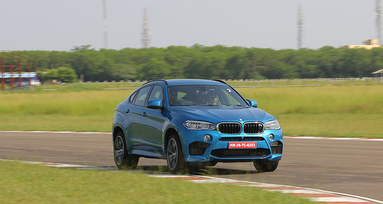BMW X6 M & BMW X5 M Driven BMW X6 M & BMW X5 M Driven