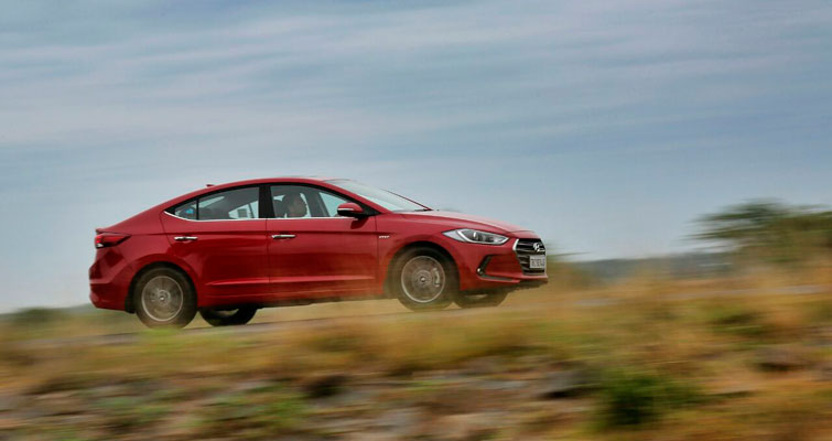 Hyundai Elantra Review Hyundai Elantra Review