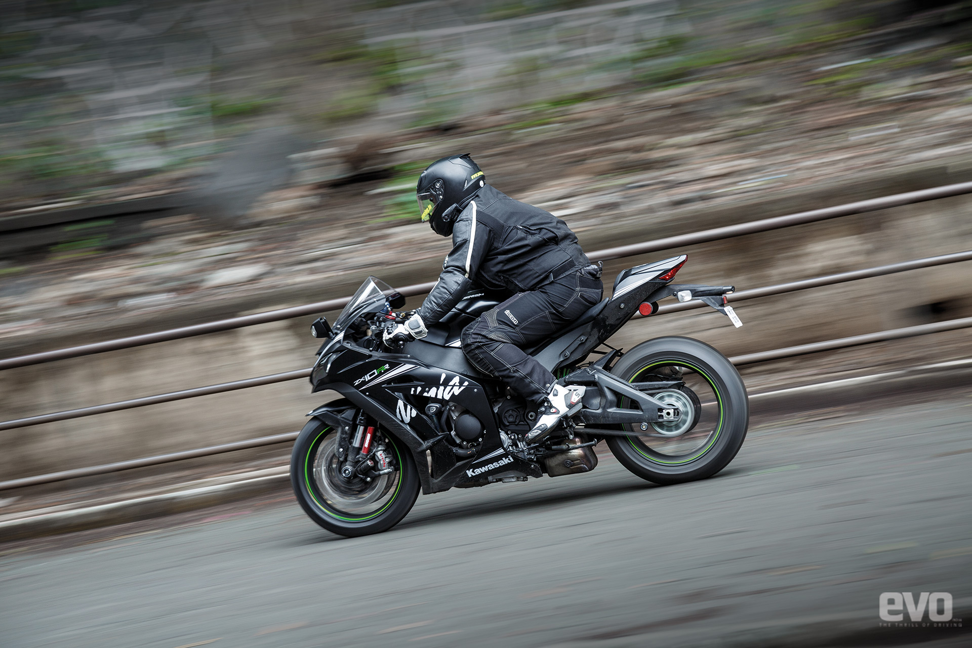 Kawasaki India launches the Ninja ZX-10RR Kawasaki India launches the Ninja ZX-10RR