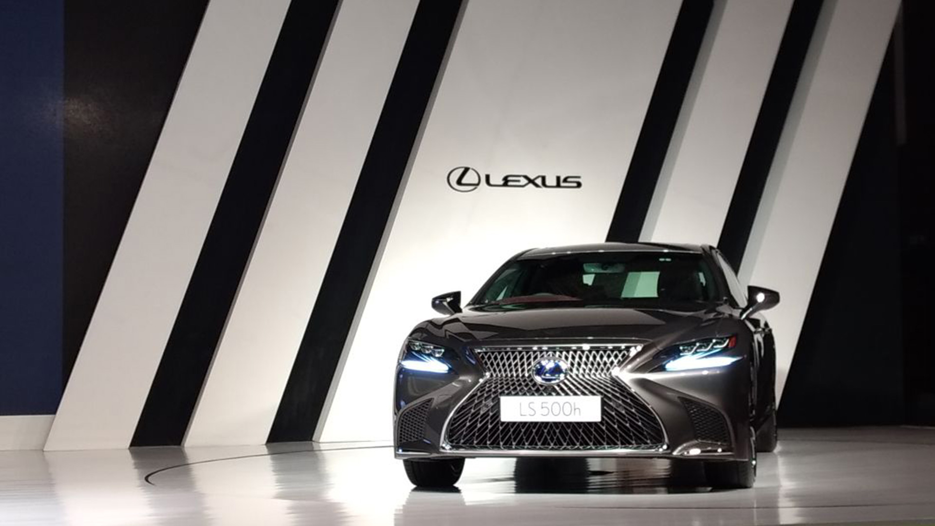 Lexus LS 500h launched at Rs 1.77crore (ex-showroom) Lexus LS 500h launched at Rs 1.77crore (ex-showroom)