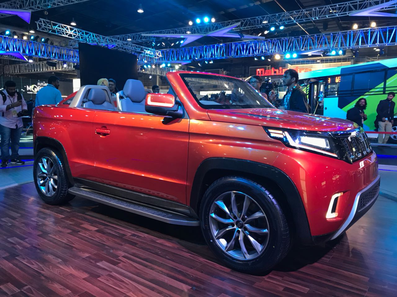 Auto Expo 2018: Mahindra unveils G4 Rexton along with TUV Stinger concept Auto Expo 2018: Mahindra unveils G4 Rexton along with TUV Stinger concept