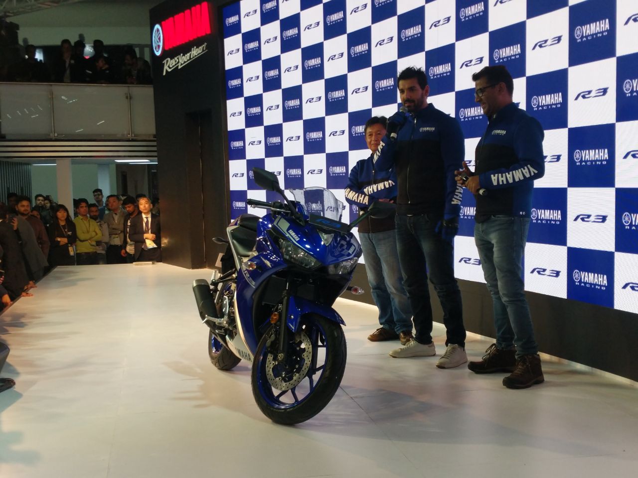 Auto Expo 2018: Yamaha R3 launched at Rs. 3.48 lakh Auto Expo 2018: Yamaha R3 launched at Rs. 3.48 lakh