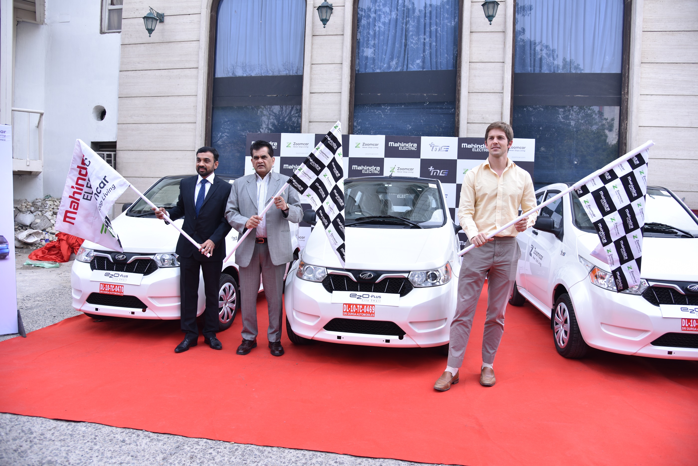Mahindra Electric and Zoomcar join hands to offer self drive EVs in Delhi Mahindra Electric and Zoomcar join hands to offer self drive EVs in Delhi