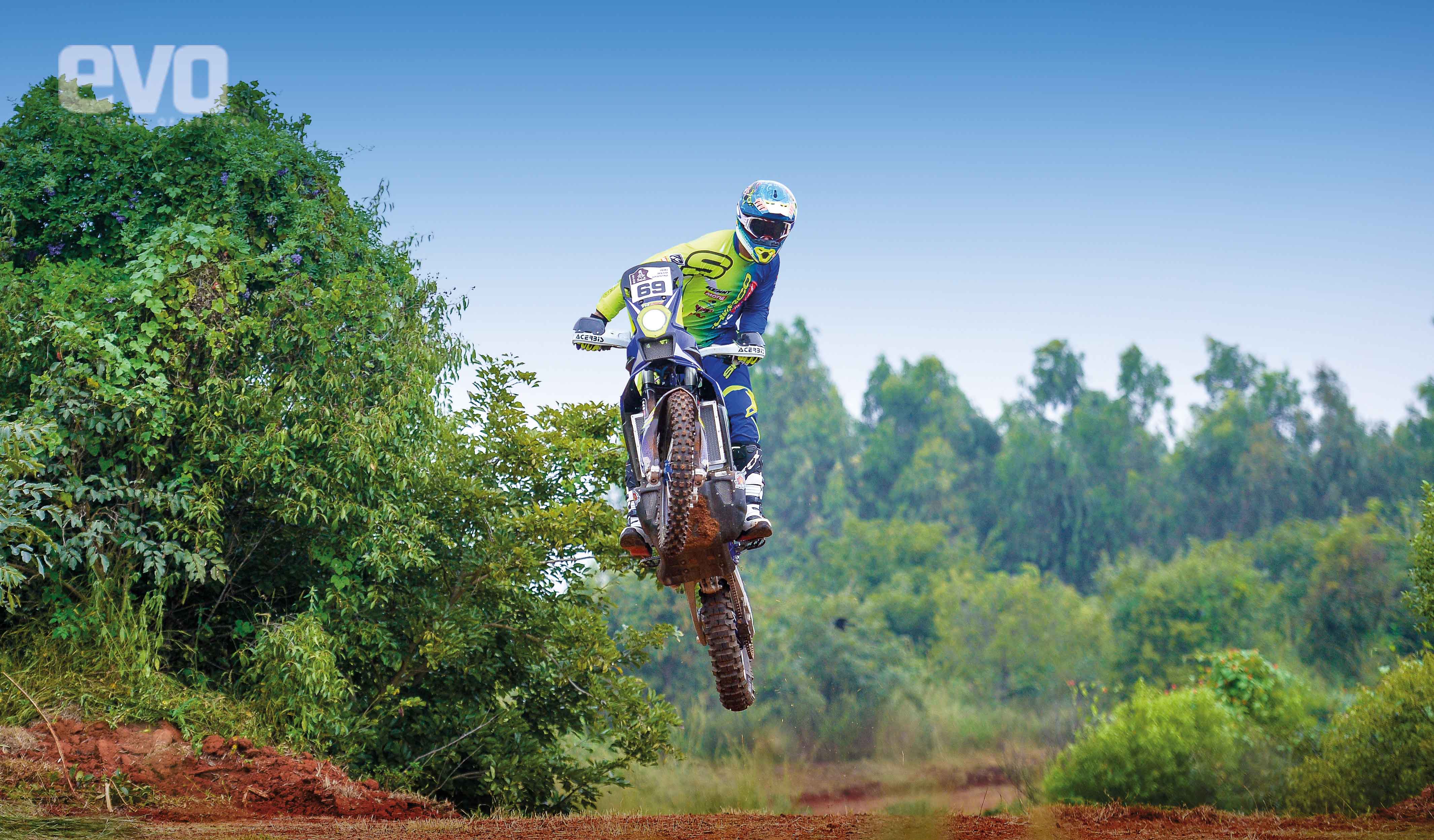 Riding TVS RTR 450FX with the Stars – TVS Racing Diaries Riding TVS RTR 450FX with the Stars – TVS Racing Diaries