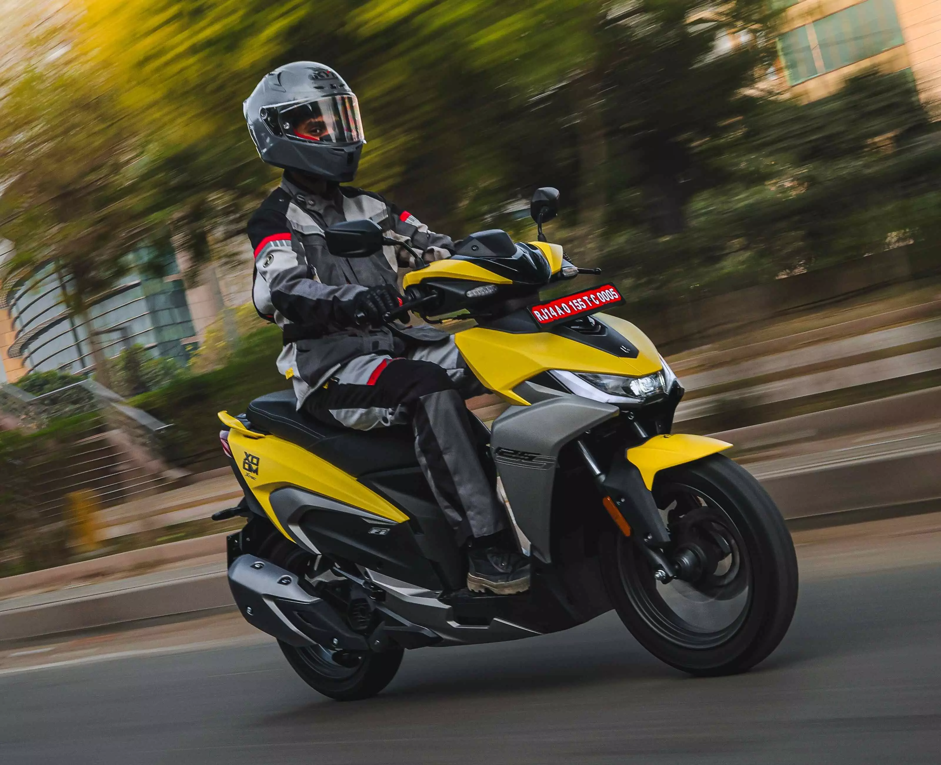 Xoom 125 can reach 70kmph from a standstill in 7.6 seconds Xoom 125 can reach 70kmph from a standstill in 7.6 seconds