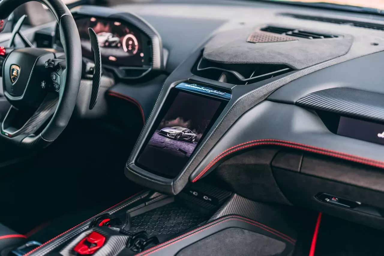 The interior design of the Temerario is said to be inspired by that of an aircraft cockpit The interior design of the Temerario is said to be inspired by that of an aircraft cockpit