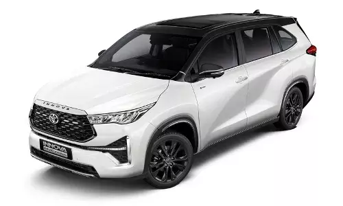 Toyota Innova HyCross Exclusive Edition launched, priced at ₹32.58 lakh Toyota Innova HyCross Exclusive Edition launched, priced at ₹32.58 lakh