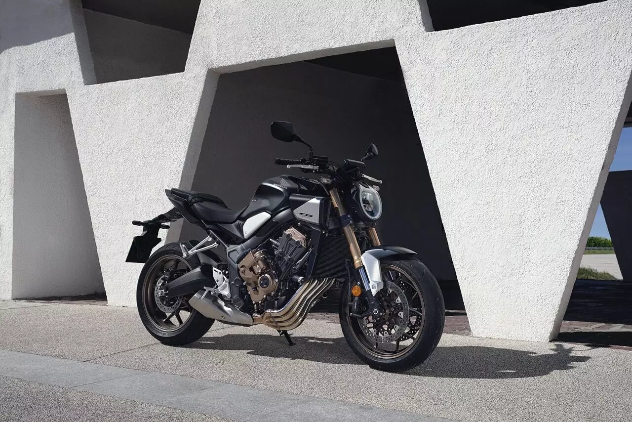 Honda launches 2025 Honda CB650R and Honda CBR650R with E-Clutch technology in India Honda launches 2025 Honda CB650R and Honda CBR650R with E-Clutch technology in India