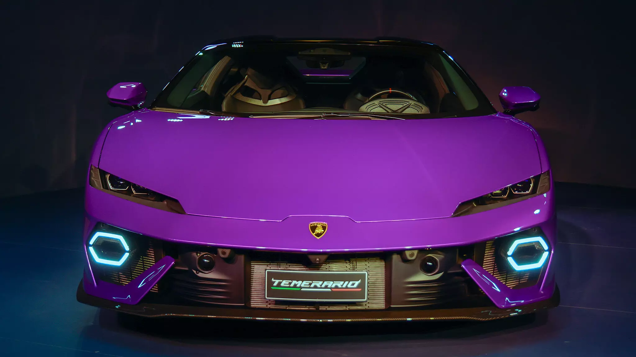 While the Temerario is a clean-sheet design, it carries cues from the Gallardo and the Huracan to bring out the family resemblance. While the Temerario is a clean-sheet design, it carries cues from the Gallardo and the Huracan to bring out the family resemblance.