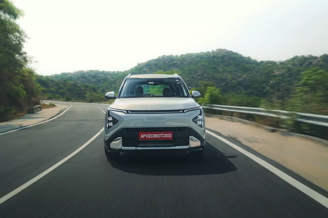 Kia Carens Clavis launched; prices start from ₹11.49 lakh Kia Carens Clavis launched; prices start from ₹11.49 lakh