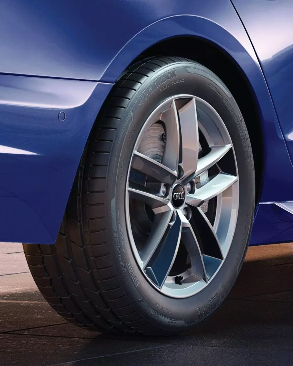 You get a new design for the alloy wheels with the A4 Signature Edition You get a new design for the alloy wheels with the A4 Signature Edition