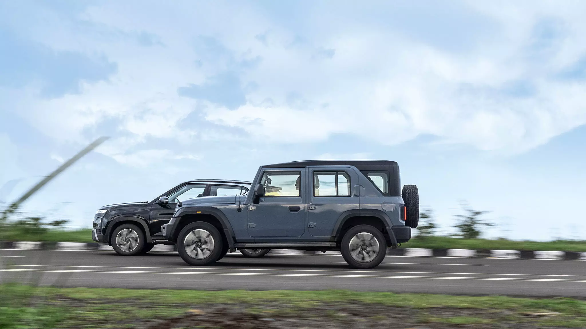 Mahindra has priced the Roxx aggressively – perfectly primed to take on the mid-size SUV segment. -Shot by Avdhoot A Kolhe for Evo India Mahindra has priced the Roxx aggressively – perfectly primed to take on the mid-size SUV segment. -Shot by Avdhoot A Kolhe for Evo India