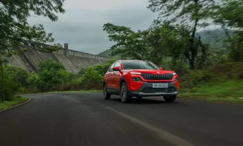 Skoda Kylaq manual vs our favourite driving road Skoda Kylaq manual vs our favourite driving road