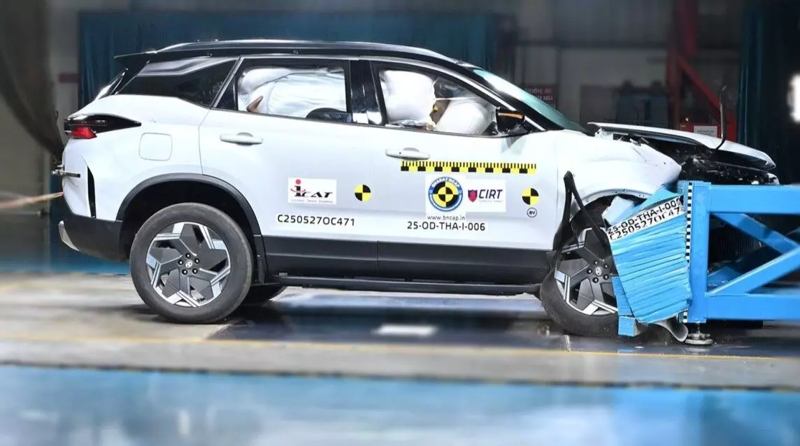 Tata Harrier.ev with seven airbags frontal impact BNCAP test. Tata Harrier.ev with seven airbags frontal impact BNCAP test.