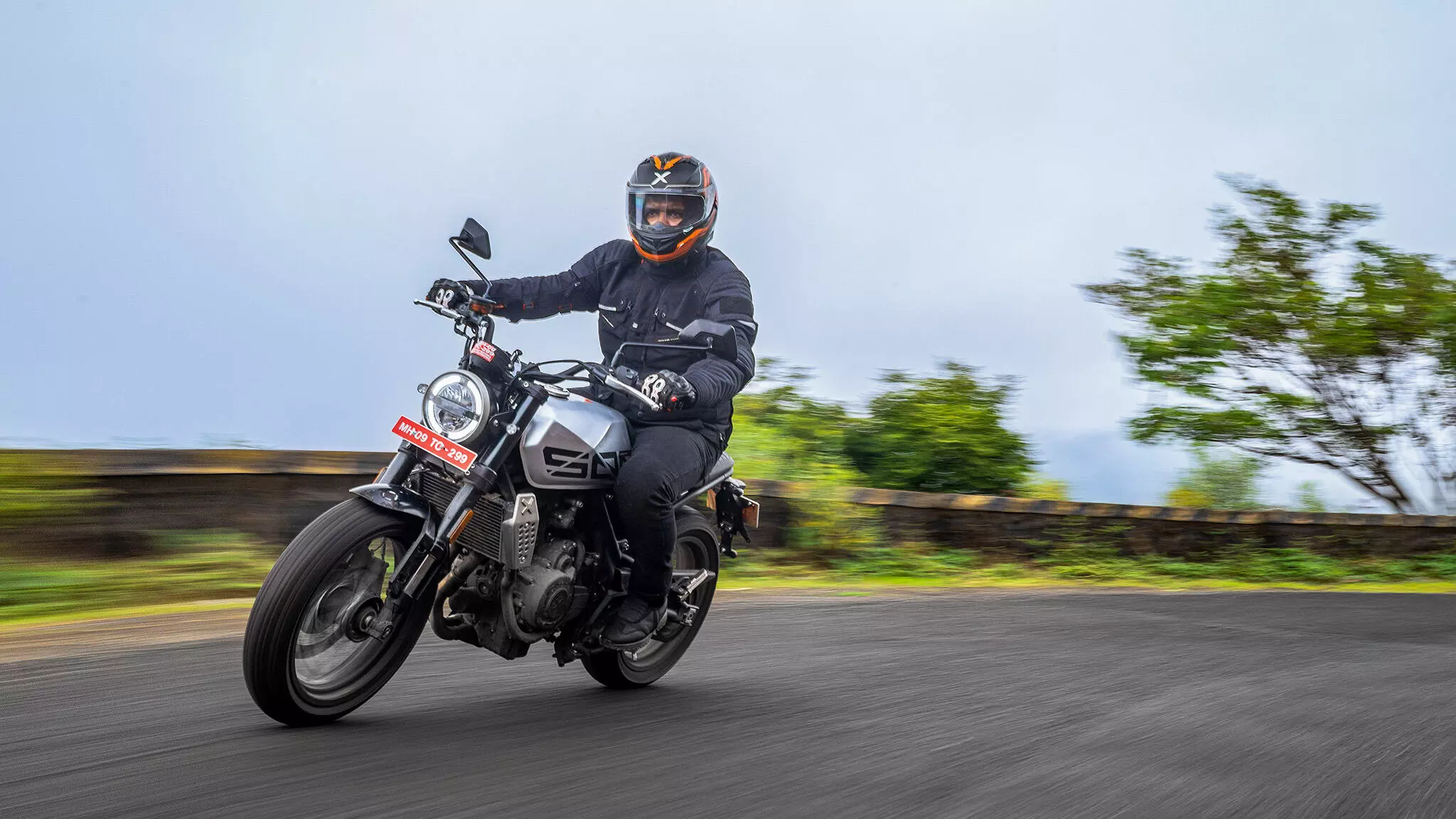 Crossfire 500 X comes with a grippy set of Pirelli MT60RS tubeless tyres as its 17-inch spoked wheels have an internal lacing for the same. -Shot by Rohit G Mane for Evo India Crossfire 500 X comes with a grippy set of Pirelli MT60RS tubeless tyres as its 17-inch spoked wheels have an internal lacing for the same. -Shot by Rohit G Mane for Evo India