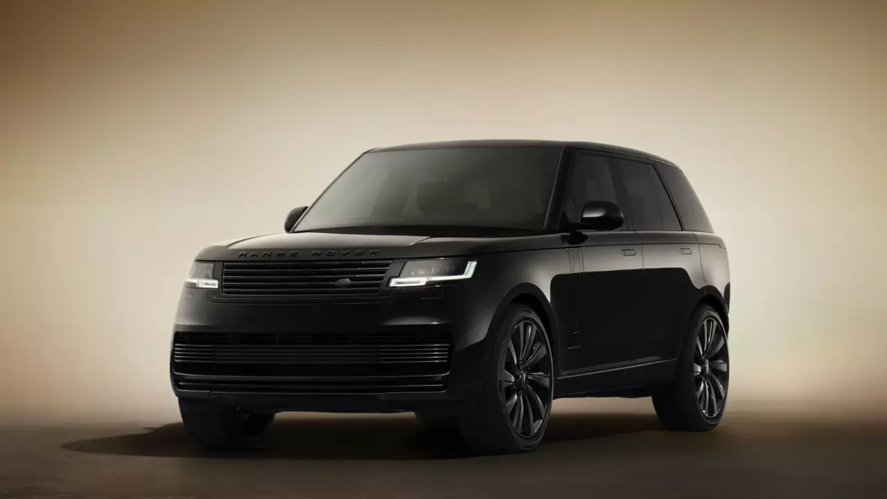 Range Rover SV Black unveiled Range Rover SV Black unveiled
