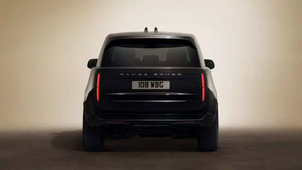 The Range Rover SV Black will be available to order in late 2025 The Range Rover SV Black will be available to order in late 2025