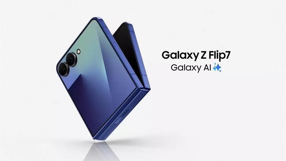 You can run Gemini Live right on the cover screen, check ride ETAs, edit widgets, get trip reminders and a whole lot more with the Samsung Galaxy Z Flip7