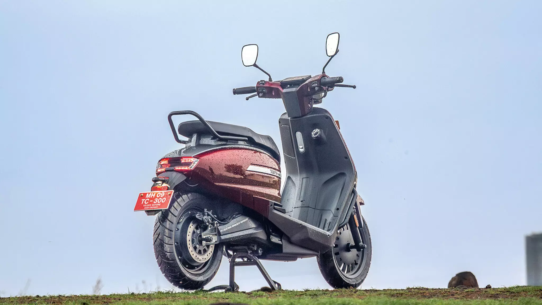 The design is hip and funky, but the quality is underwhelmingly lacking — Shot by Avdhoot A Kolhe for Evo India The design is hip and funky, but the quality is underwhelmingly lacking — Shot by Avdhoot A Kolhe for Evo India