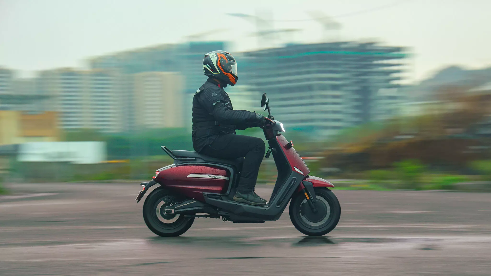 The Tennis has a real-world range of 90-100km in Eco mode and it handles well thanks to its 88kg of kerb weight — Shot by Avdhoot A Kolhe for Evo India The Tennis has a real-world range of 90-100km in Eco mode and it handles well thanks to its 88kg of kerb weight — Shot by Avdhoot A Kolhe for Evo India