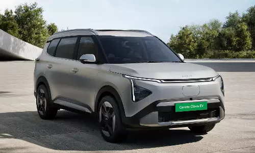 Kia Carens Clavis EV launched in India, prices start from ₹17.99 lakh Kia Carens Clavis EV launched in India, prices start from ₹17.99 lakh