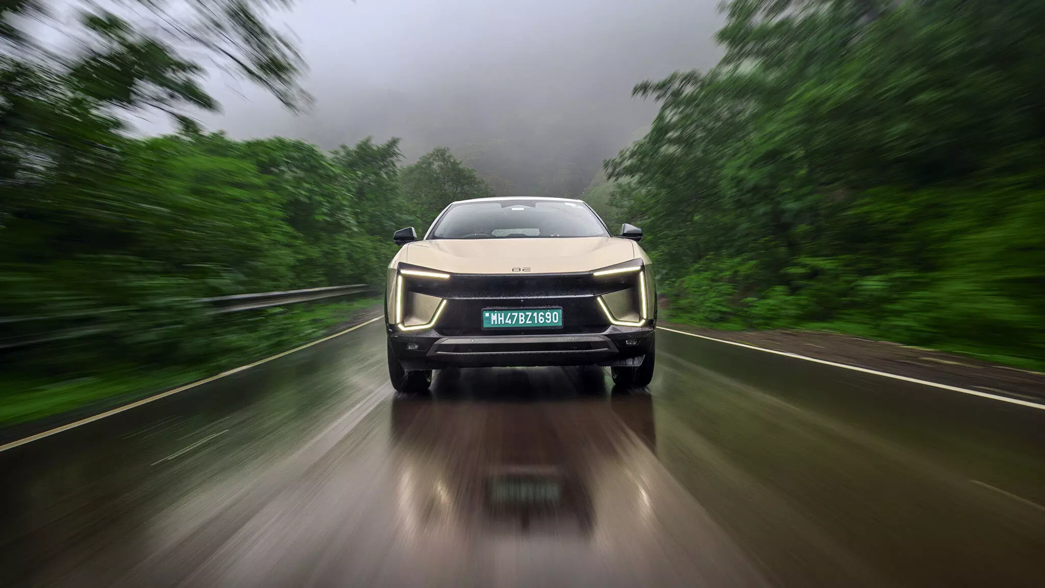 Effortless is the word to describe the BE 6s character out on the highway, easily maintaining triple-digit speeds without squeezing the battery and robbing range — Shot by Rohit G Mane for Evo India