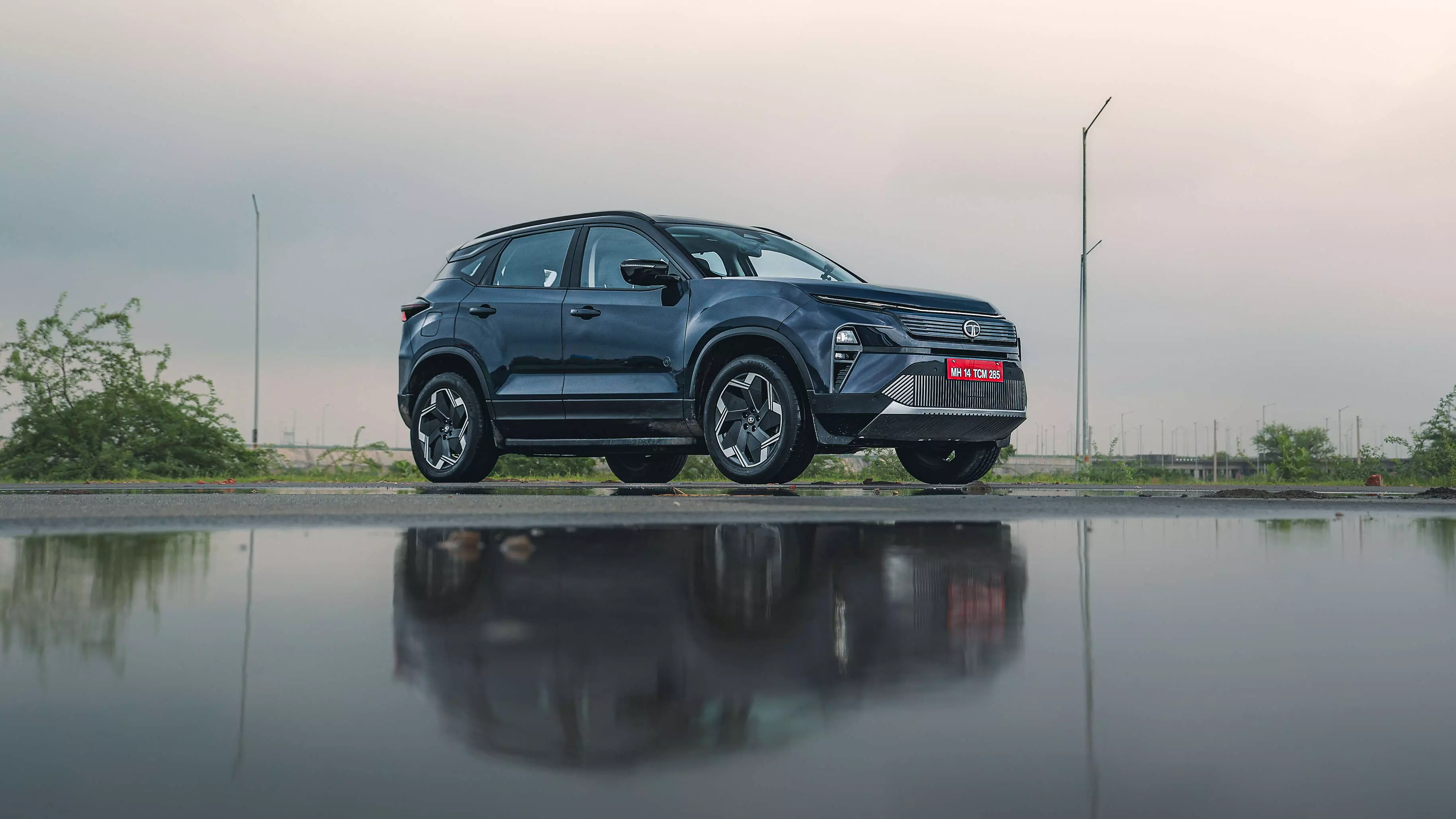 The Harrier EV comes equipped with Level 2 ADAS with over 20 features; a Summon mode used via the new key fob can remotely move it forwards or backwards — Shot by Avdhoot A Kolhe for Evo India The Harrier EV comes equipped with Level 2 ADAS with over 20 features; a Summon mode used via the new key fob can remotely move it forwards or backwards — Shot by Avdhoot A Kolhe for Evo India