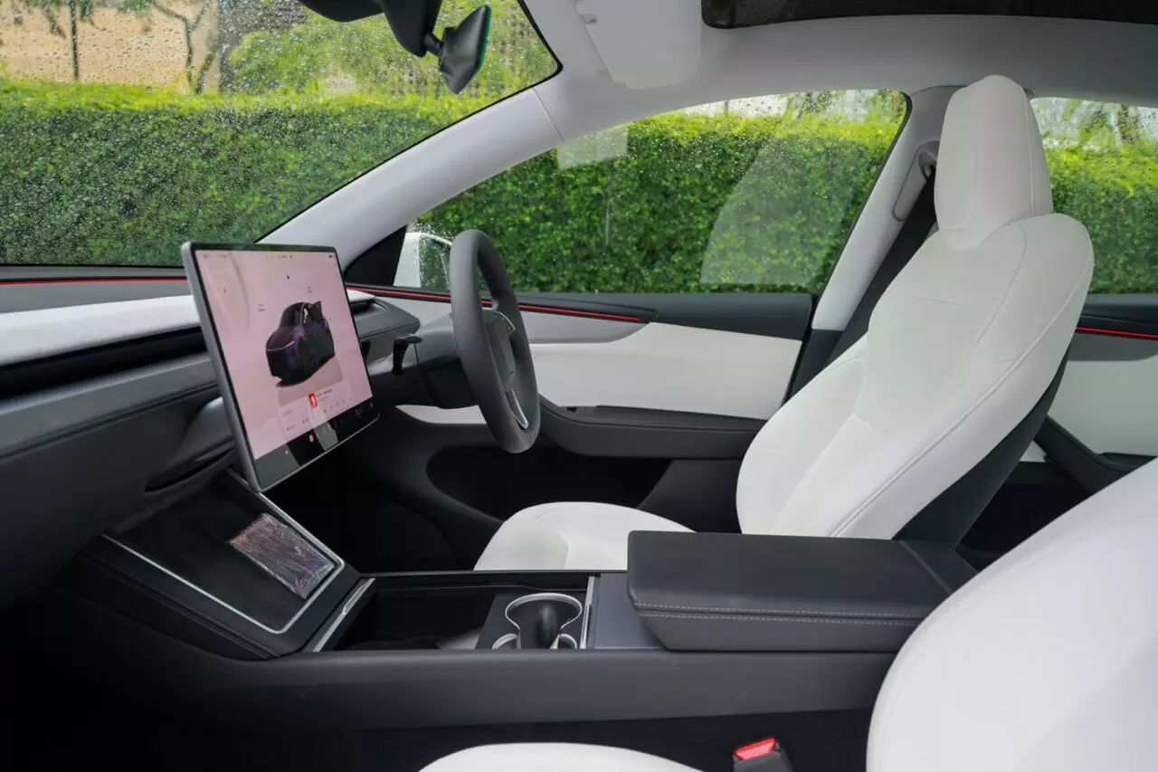 The Tesla Model Y gets a minimalist design for the cabin – Shot by Rohit G Mane for evo India The Tesla Model Y gets a minimalist design for the cabin – Shot by Rohit G Mane for evo India