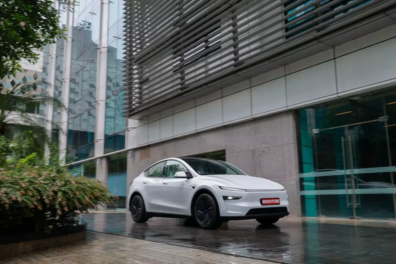 We tested the Standard Range RWD variant of the Model Y equipped with the 62.5kWh battery pack and a WLTP claimed range of 500km – Shot by Rohit G Mane for evo India We tested the Standard Range RWD variant of the Model Y equipped with the 62.5kWh battery pack and a WLTP claimed range of 500km – Shot by Rohit G Mane for evo India