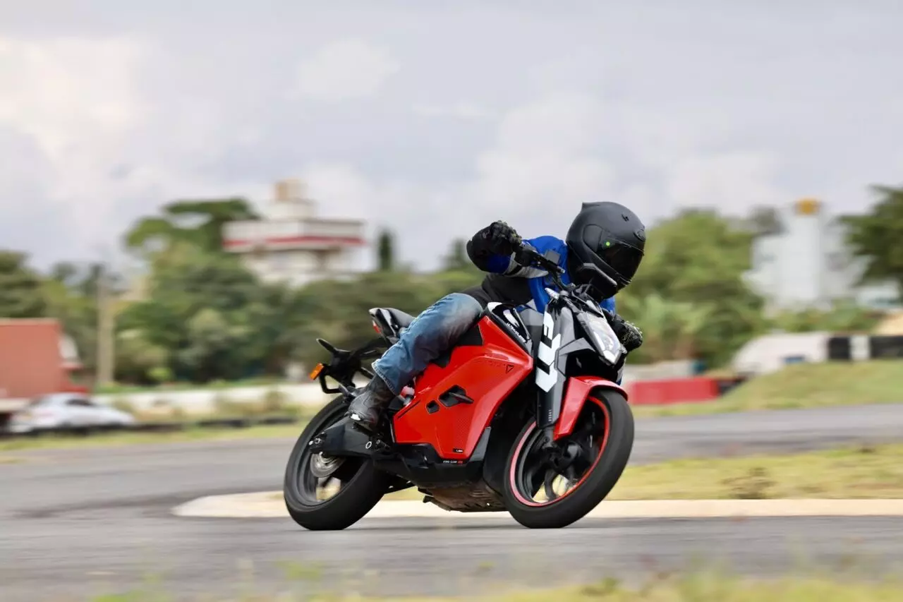 Ultraviolette has essentially made more of the peak torque available much earlier in the power band and that has resulted in significantly more potent low and mid range grunt – Shot by Rohit G Mane for evo India