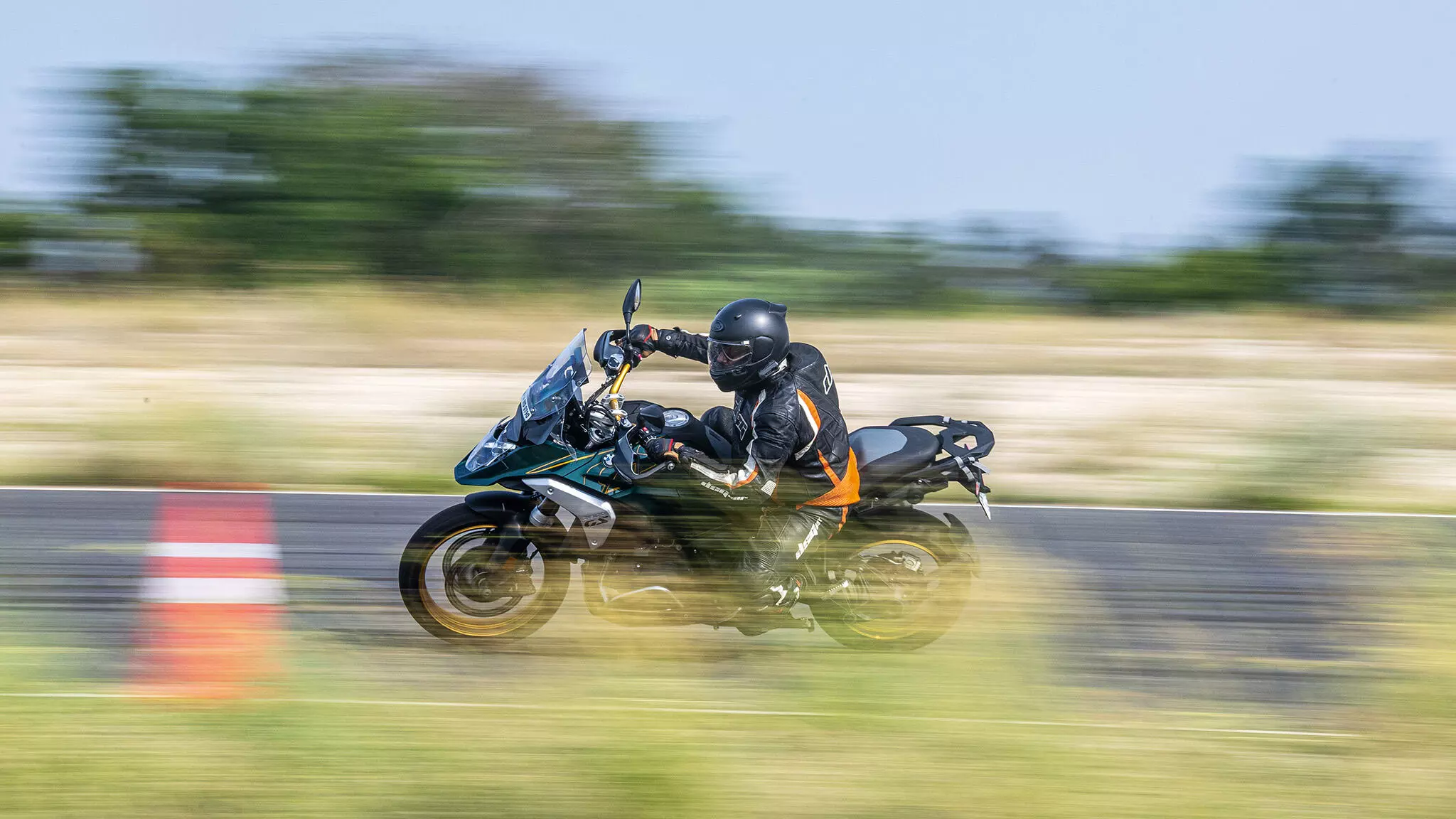 R 1300 GS weighs close to 12kg less and makes nearly 10bhp more than its predecessor. At 237kg, it certainly feels more nimble especially out on the race track — Shot by Avdhoot A Kolhe & Rohit G Mane for evo India R 1300 GS weighs close to 12kg less and makes nearly 10bhp more than its predecessor. At 237kg, it certainly feels more nimble especially out on the race track — Shot by Avdhoot A Kolhe & Rohit G Mane for evo India
