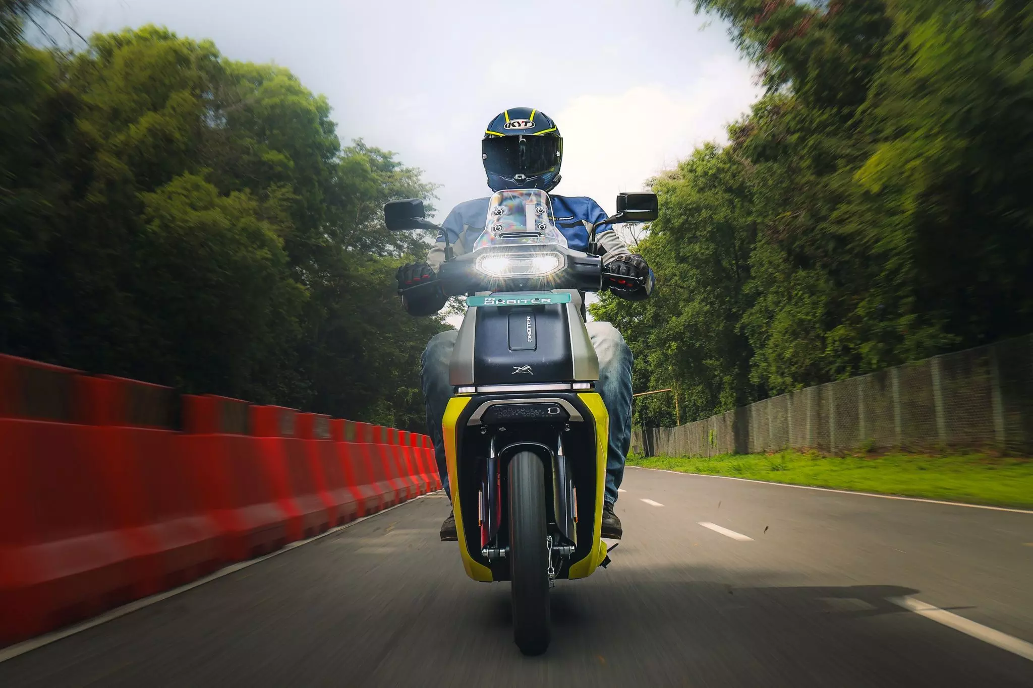 The Orbiter lacks gusto with its peak output of 3.3bhp and offers steady and gradual performance with a top speed of 68kmph — Shot by Avdhoot A Kolhe for evo India
